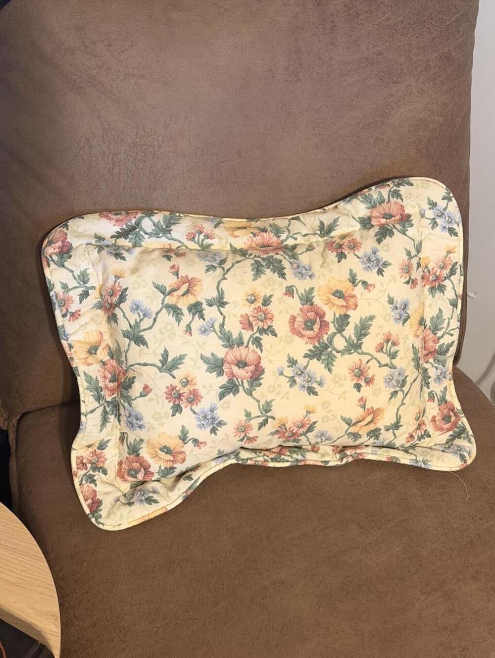 VTG Thomasville Quilted Pillow Sham Yellow Floral Country Cottage Poppy USA